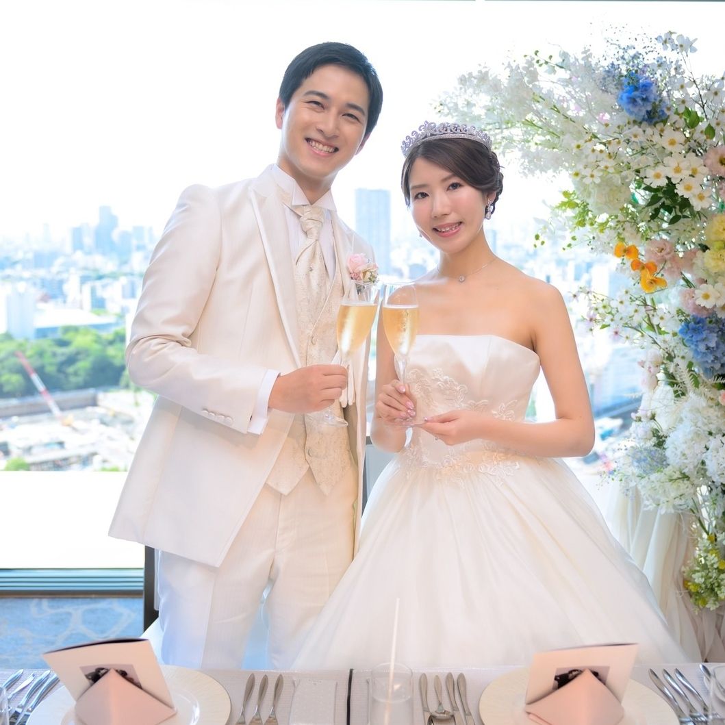 披露宴パーティのカバー写真