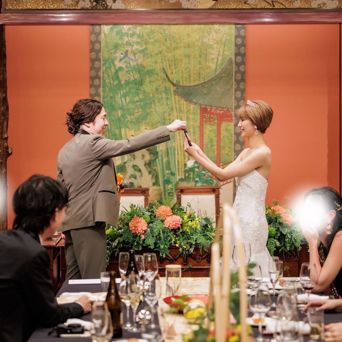 披露宴パーティのカバー写真