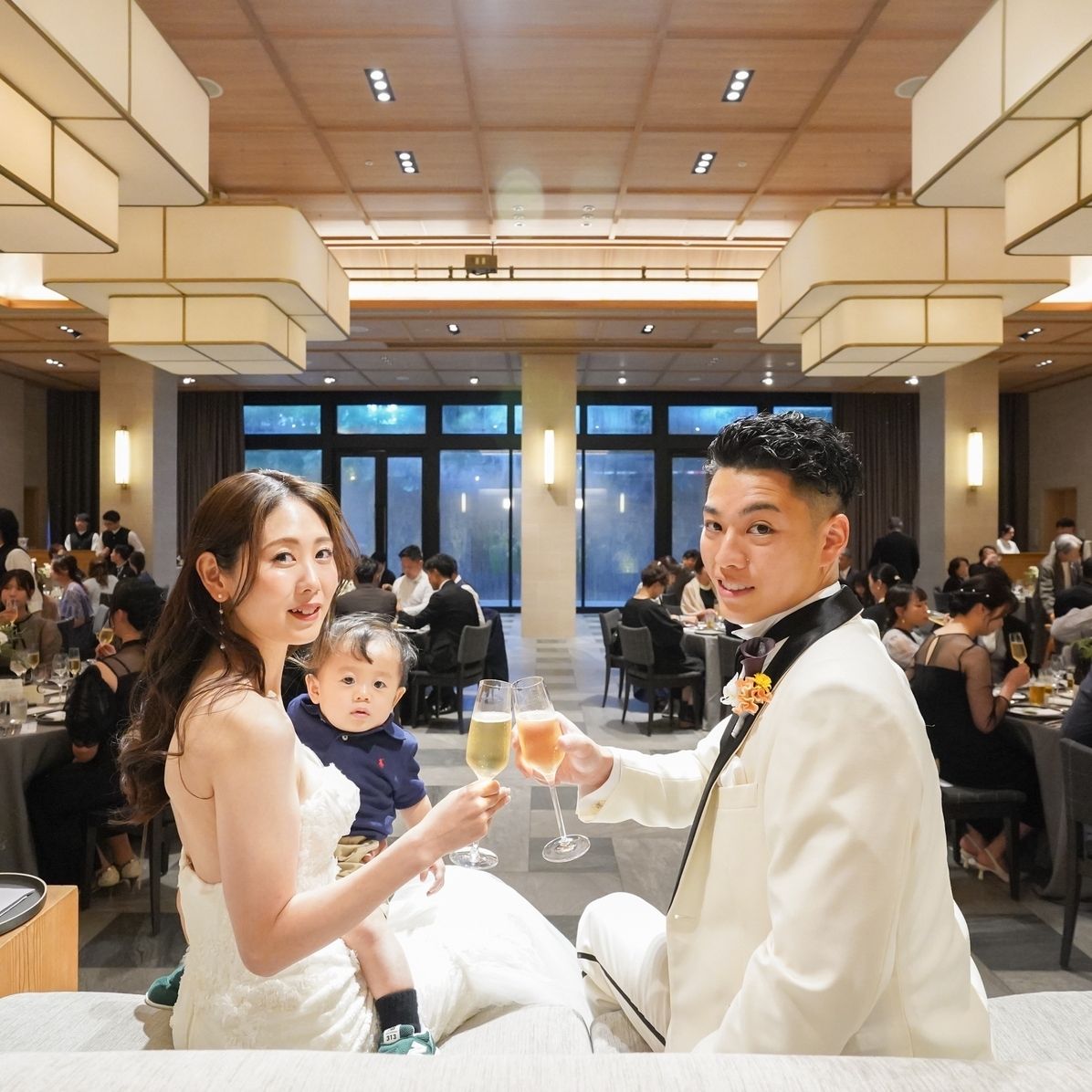 披露宴パーティのカバー写真