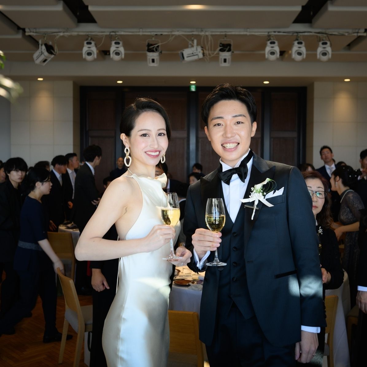 披露宴パーティのカバー写真