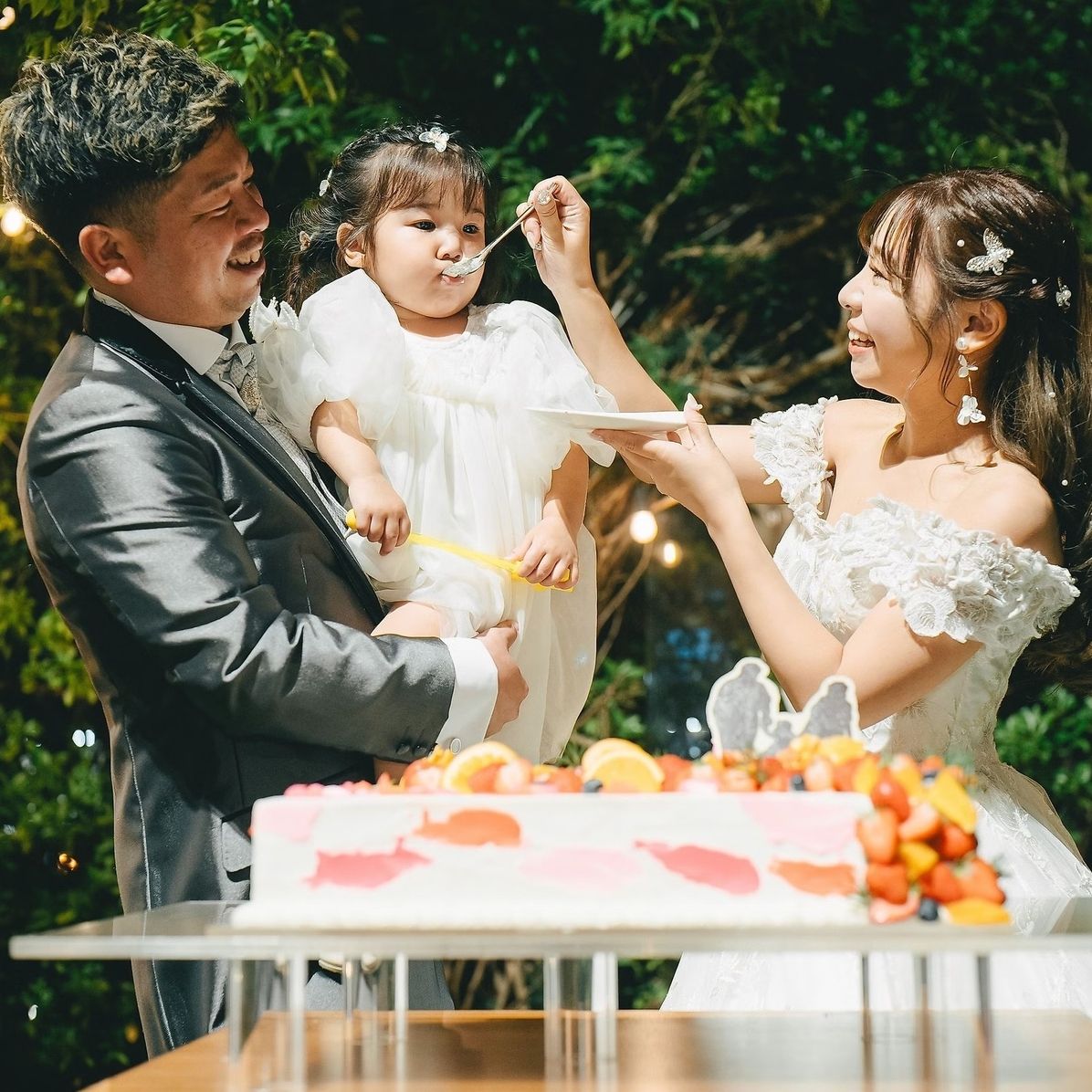 披露宴パーティのカバー写真