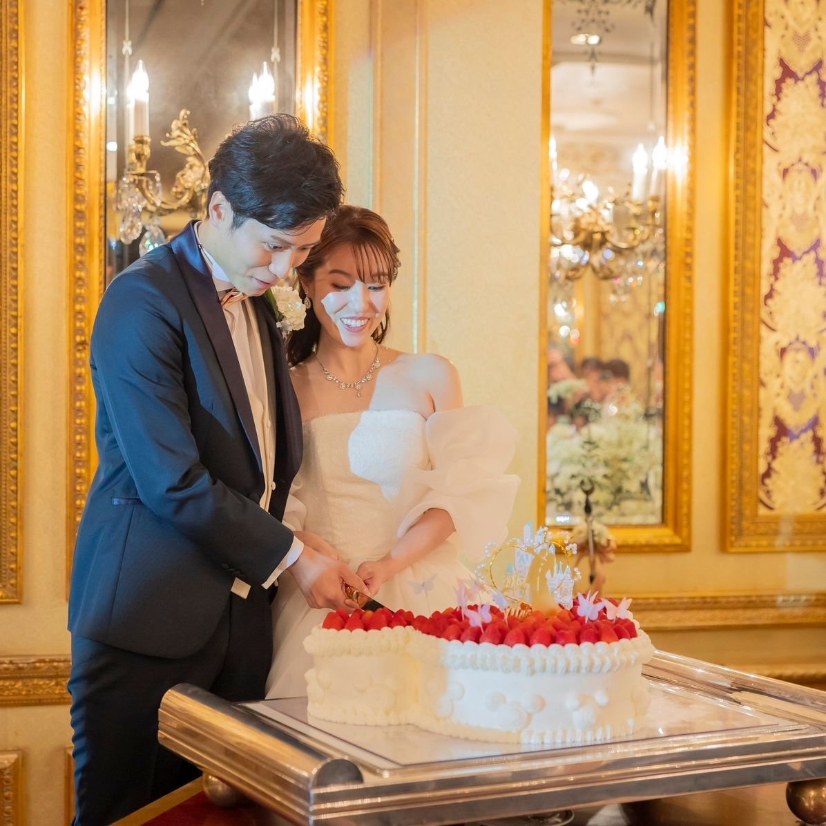 披露宴パーティのカバー写真