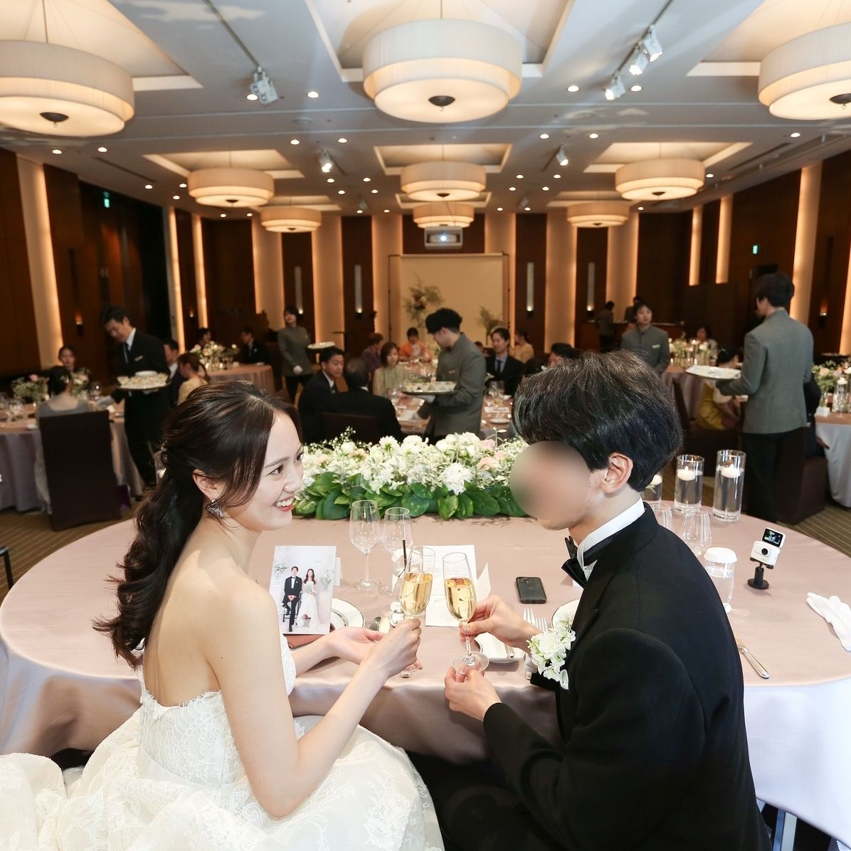 披露宴パーティのカバー写真
