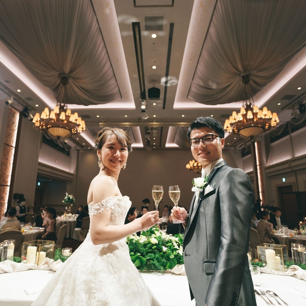 披露宴パーティのカバー写真