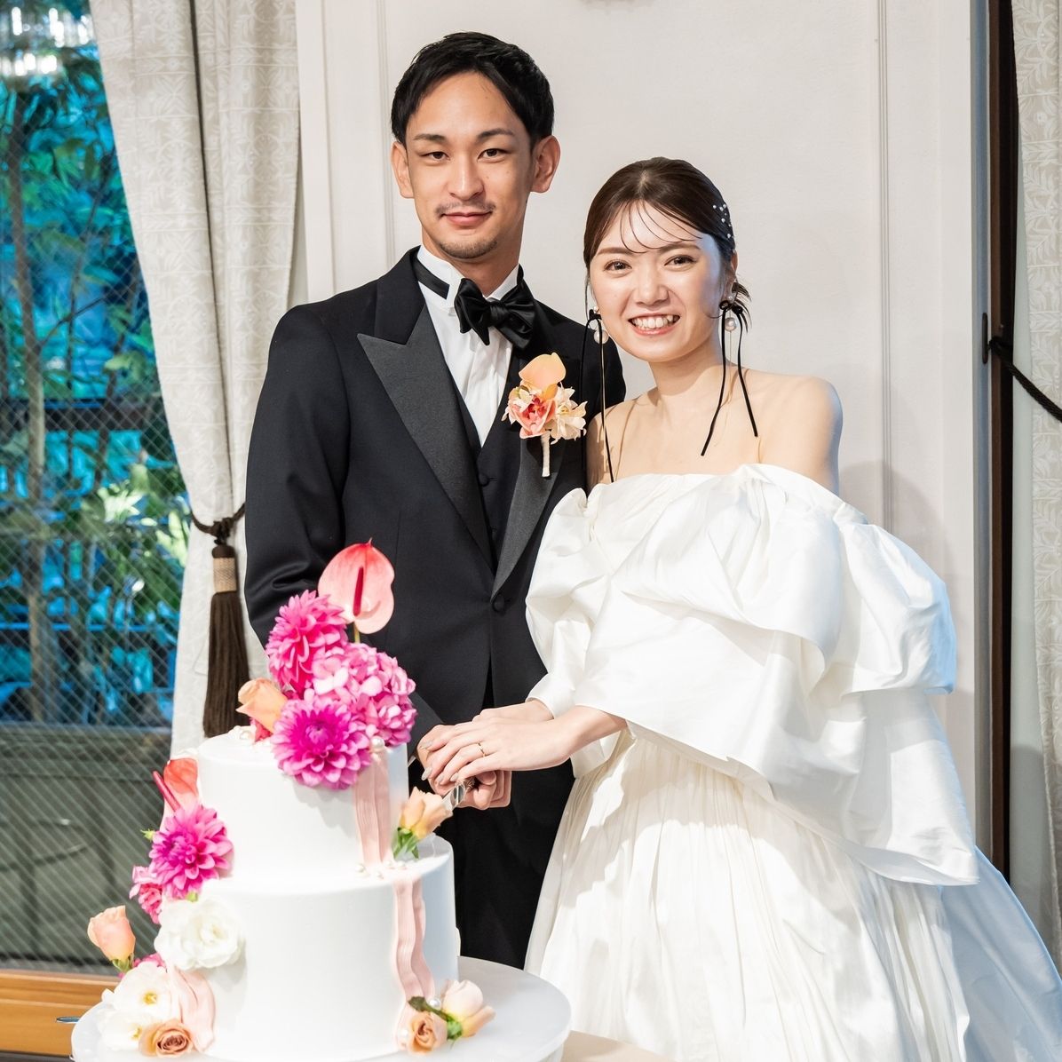 披露宴パーティのカバー写真