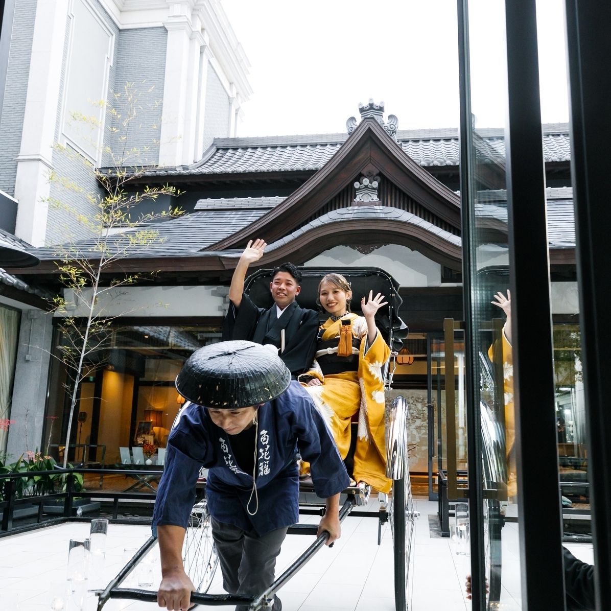 披露宴パーティのカバー写真