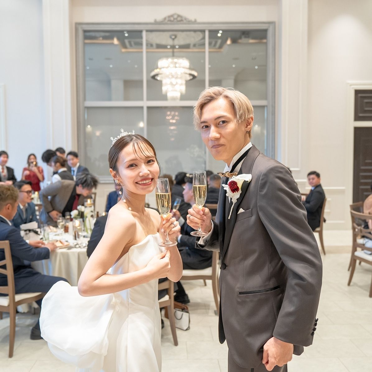 披露宴パーティのカバー写真