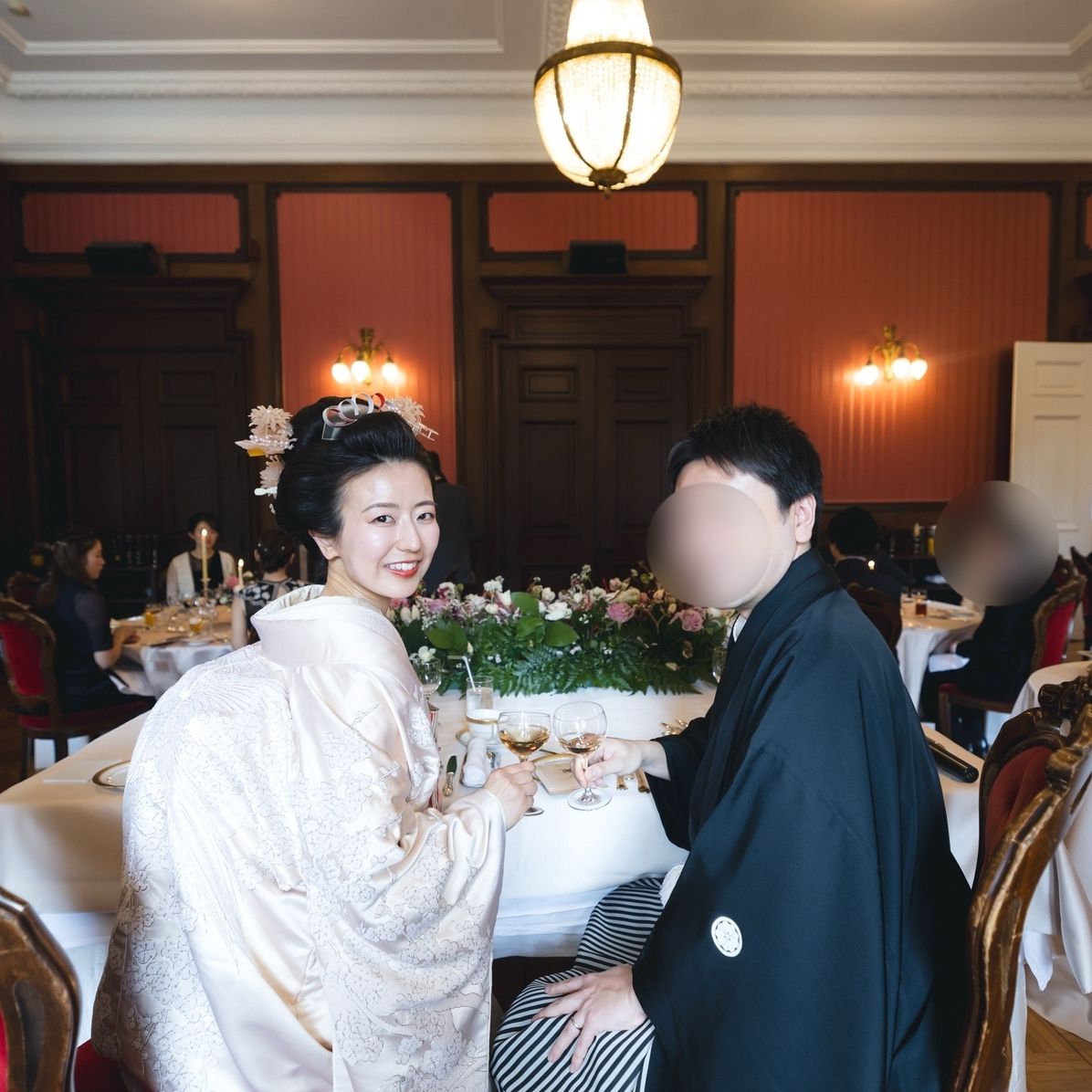 披露宴パーティのカバー写真