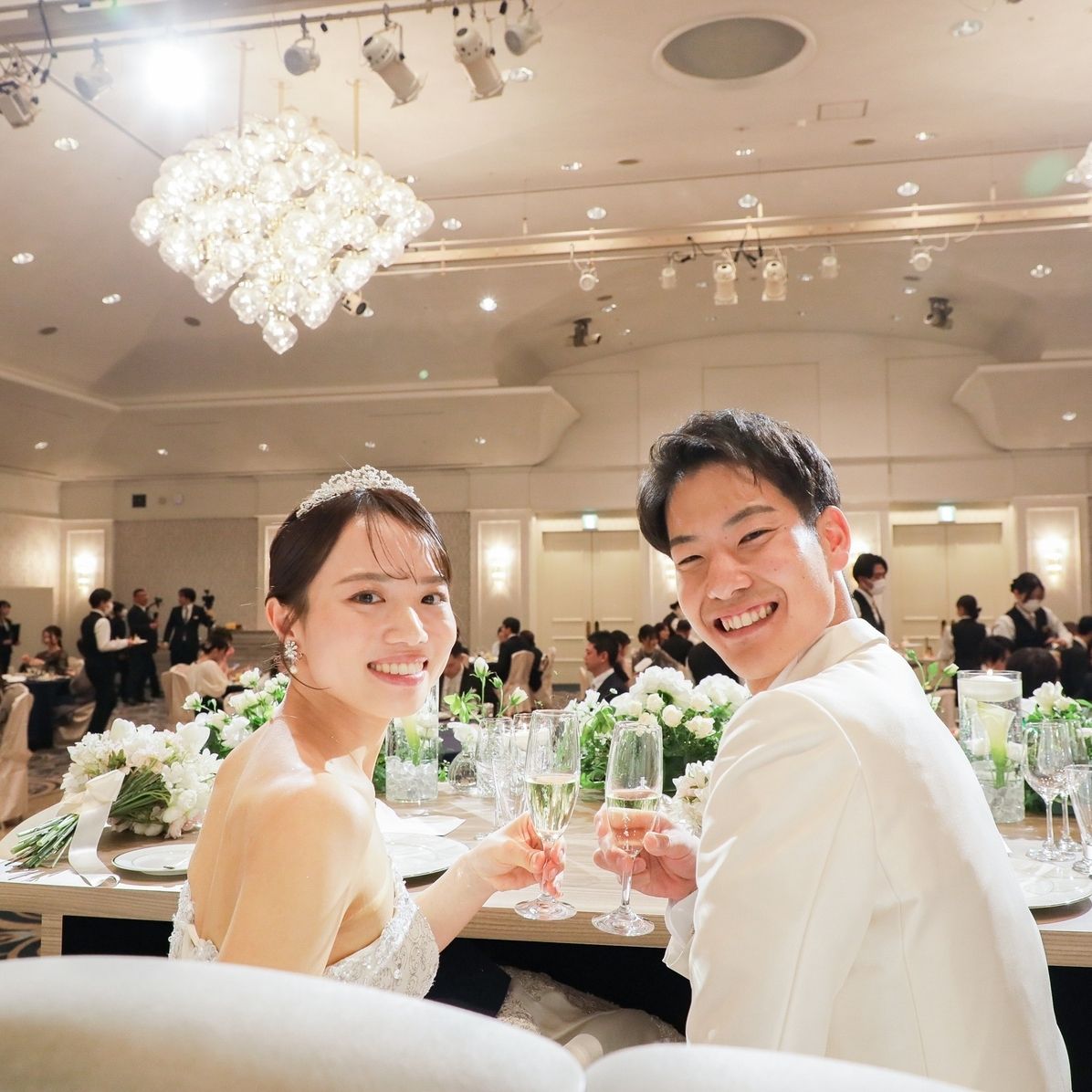 披露宴パーティのカバー写真