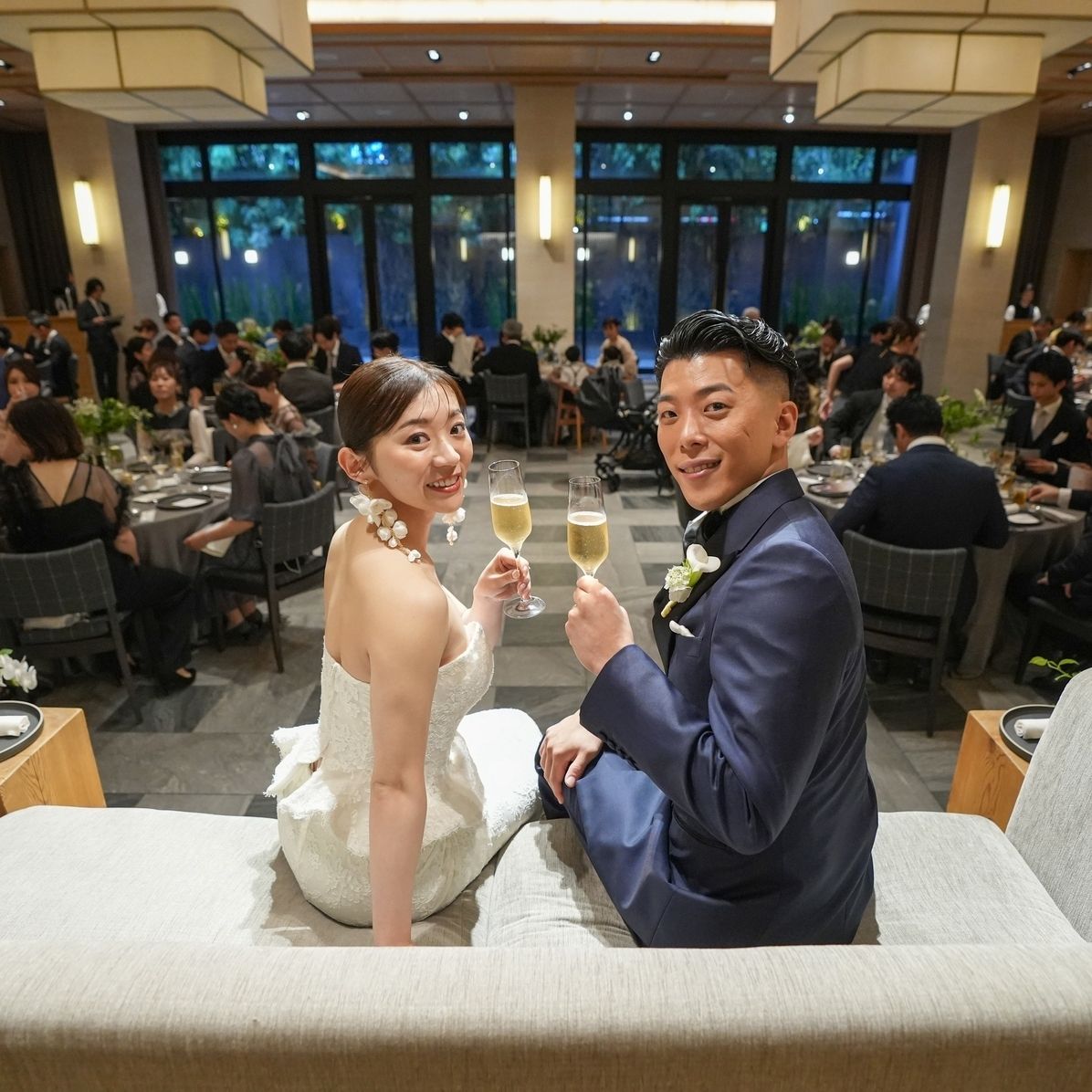 披露宴パーティのカバー写真