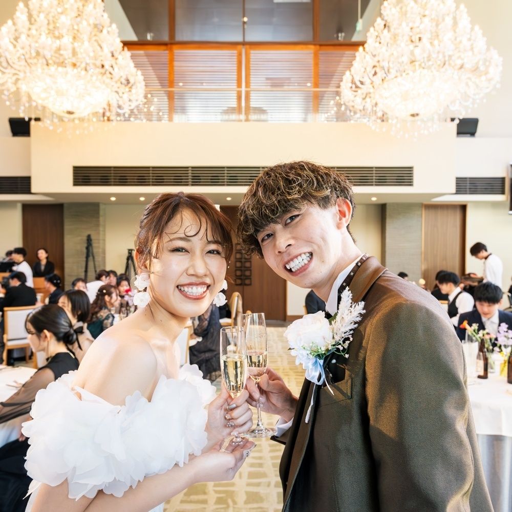 披露宴パーティのカバー写真