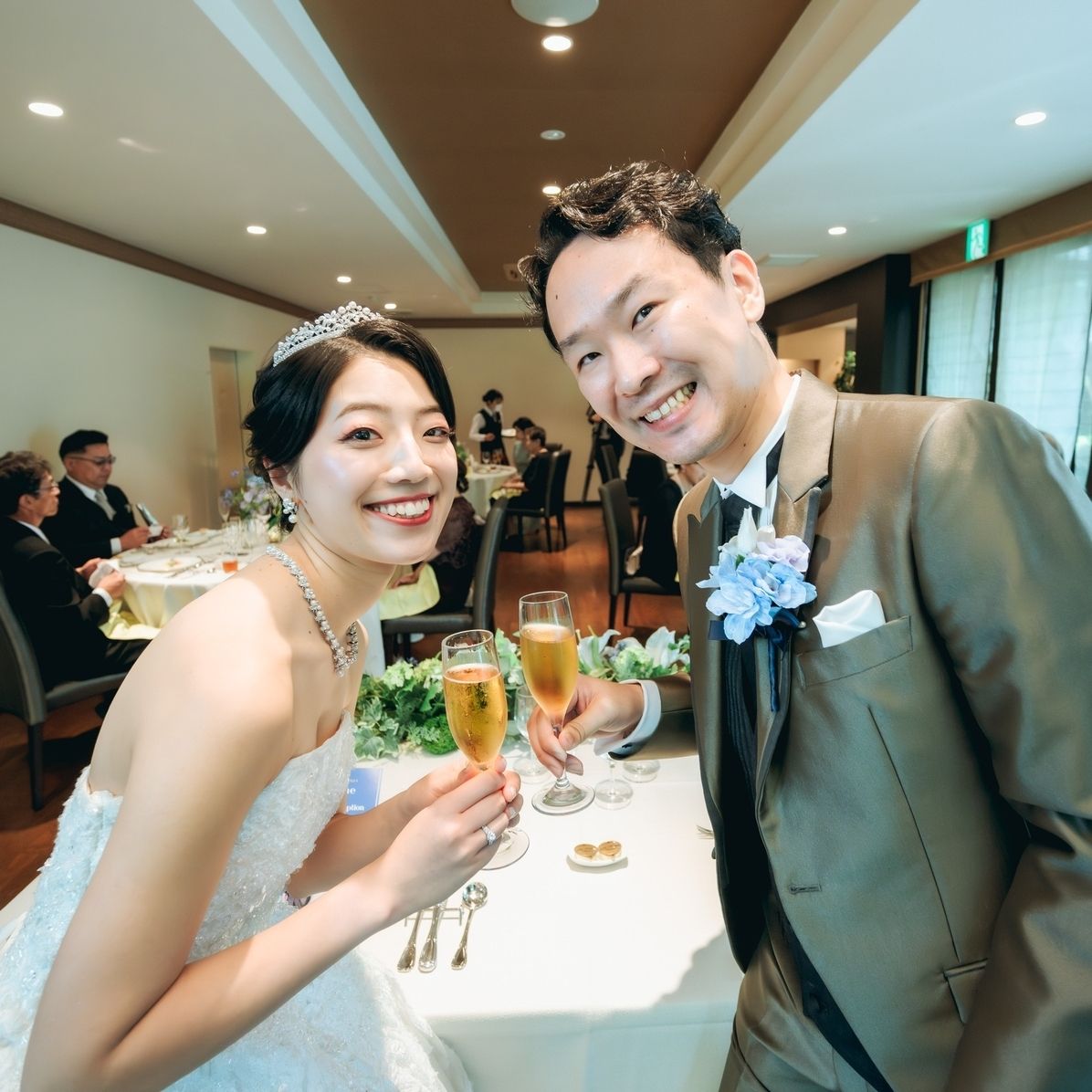 披露宴パーティのカバー写真