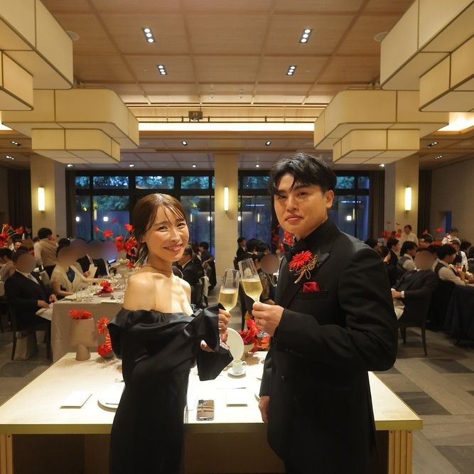 披露宴パーティのカバー写真