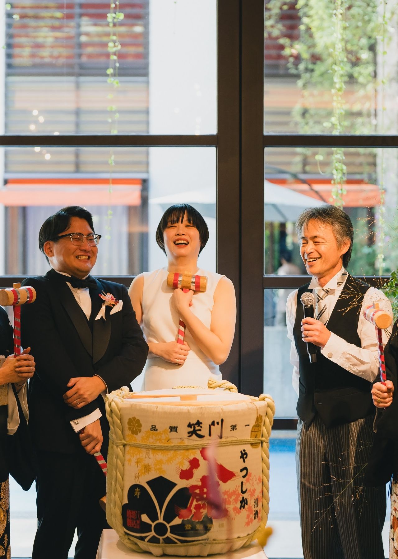 披露宴パーティのカバー写真