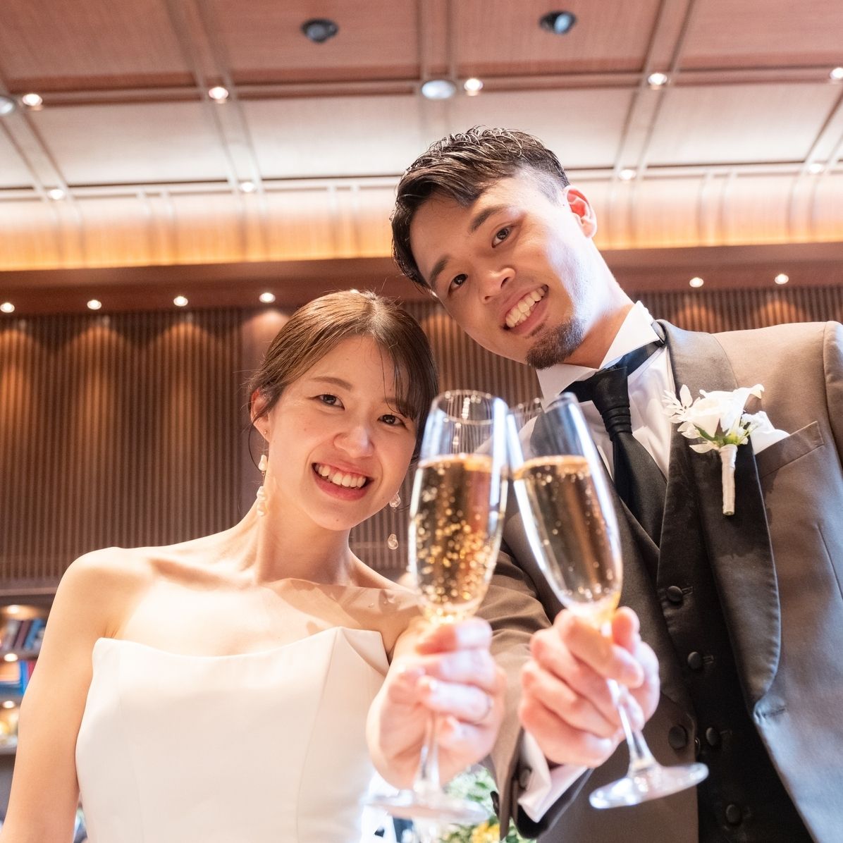 披露宴パーティのカバー写真