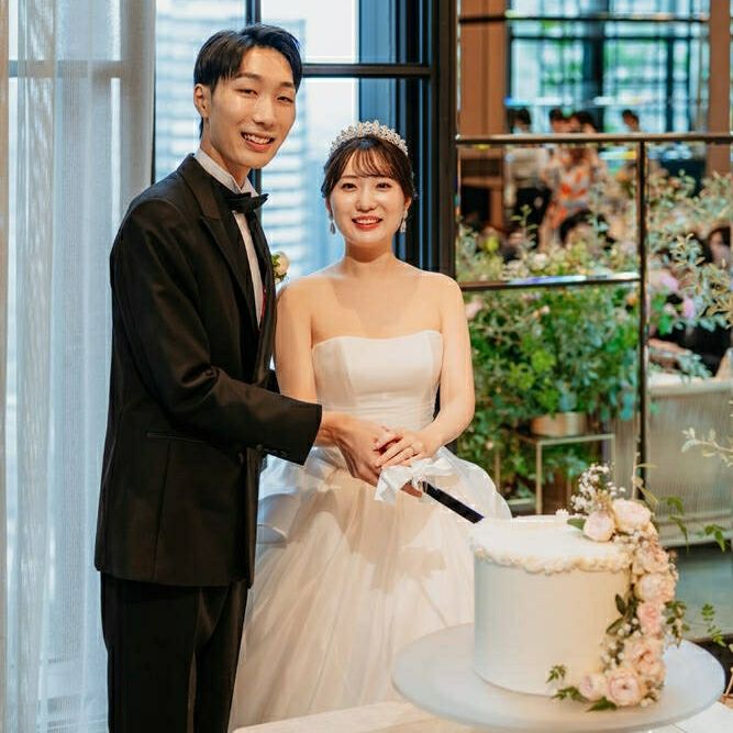 披露宴パーティのカバー写真