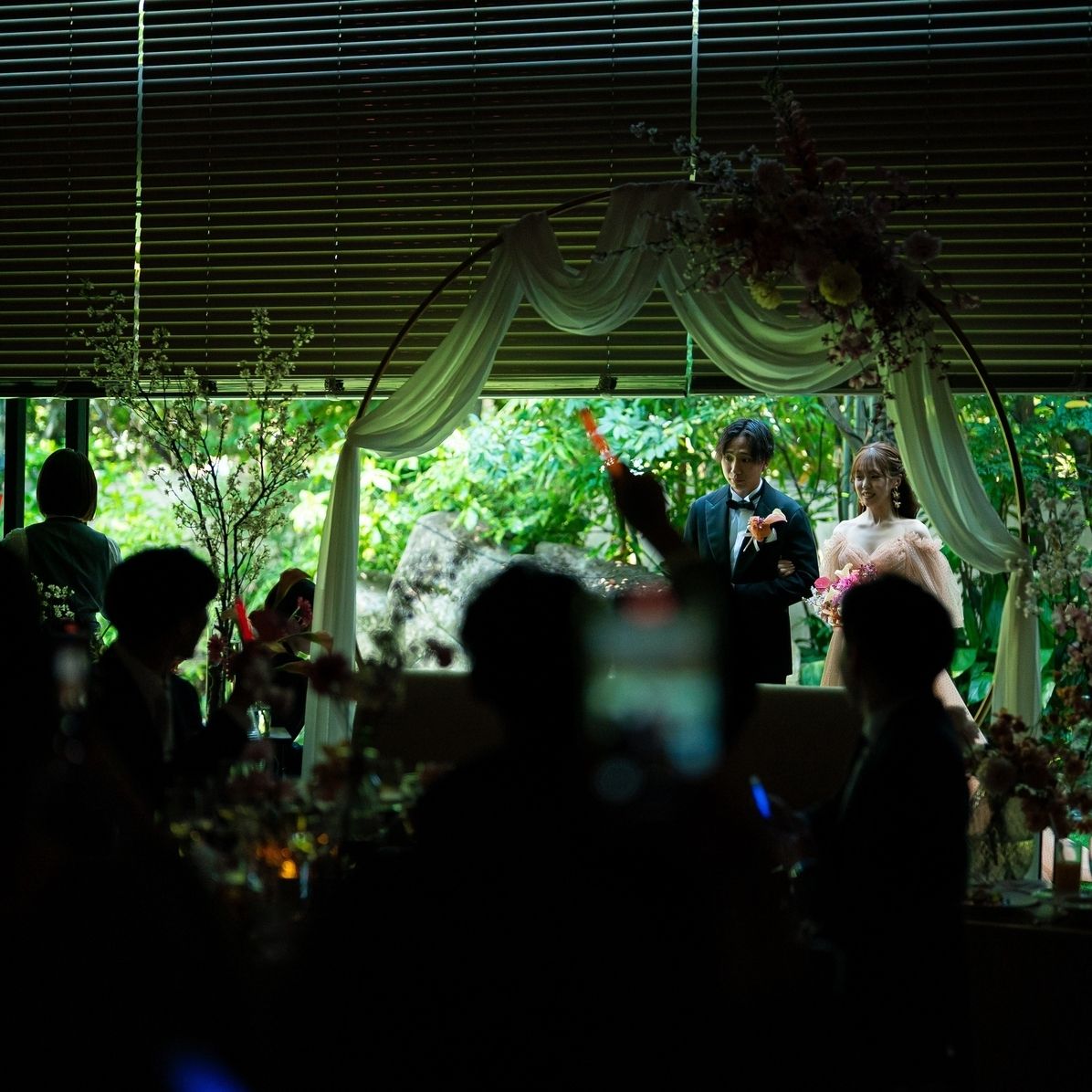 披露宴パーティのカバー写真