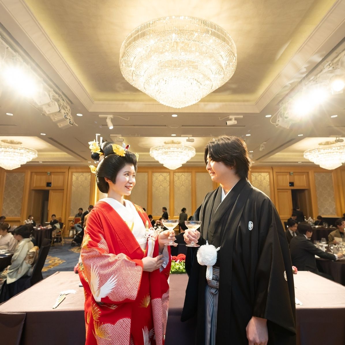 披露宴パーティのカバー写真