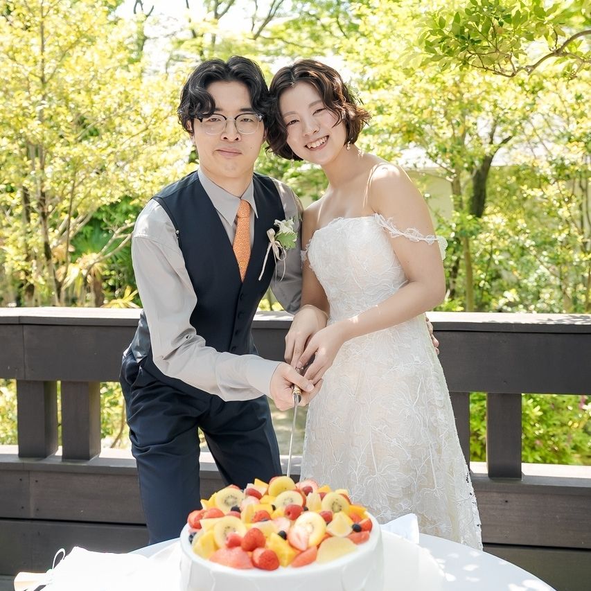 披露宴パーティのカバー写真
