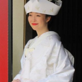 白無垢かんざし（パール）
角隠し

挙式前までは角隠しを着けました