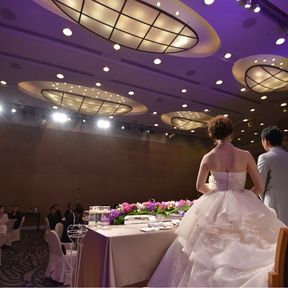 高砂に登った瞬間会場をパープルに染めました。