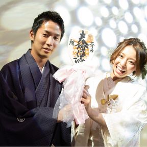 ケーキ入刀（ファーストバイト）