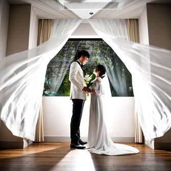 これがあの有名なビーナスショット！！
考案したカメラマンさんが撮ってくれました！！
夜and雨効果で、より幻想的に。