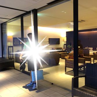 外に灰皿があるので、喫煙者も安心です。