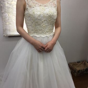 母が作ってくれた大切なドレス。前撮りで着る予定?チュールは、VERA WANGで使われているヨーロッパ製の高級チュールを使用！