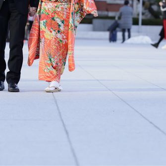 人生最後の振袖姿を写真に納めたくて、カメラマンを頼みました✨picmaryというサイトで条件に合うカメラマンを探して手配しました！お願いして本当によかった！