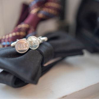 シルバーのカフリンクスはEtsyでオーダー