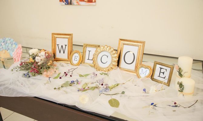 いろんな種類のフレームに⭐️
ゴールドのフレームがなかなか見つからず、2つくらいはスプレーでゴールドにしました！笑