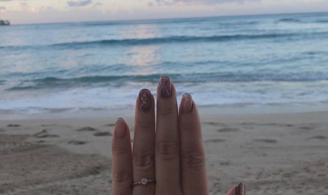 2018/8/30 付き合って1年経った旅行…
Hawaiiでプロポーズ💍
サプライズに全然気が付かなかった♡
本当に、ありがとう♡♡