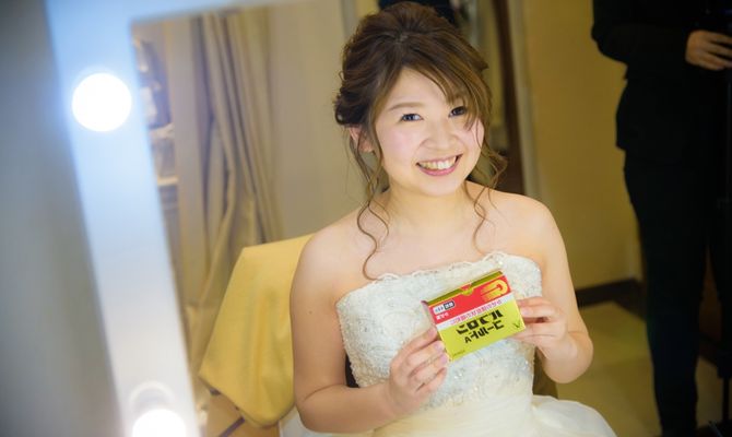 実は当日、鼻風邪ぎみでした?
垂れてくる鼻水たち?(汚くてごめんなさい)
急遽親に、パブロンを持ってきてもらいました！
メイク中に内服〜☺️
お陰様で式は無事乗り越えられました?✨✨