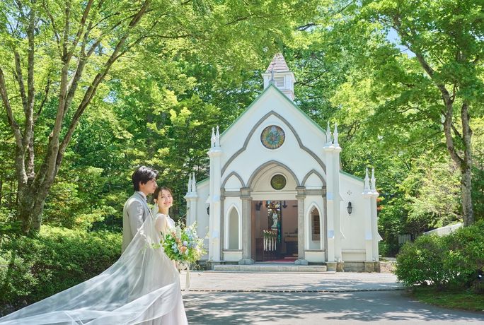 旧軽井沢礼拝堂 旧軽井沢ホテル音羽ノ森のカバー写真