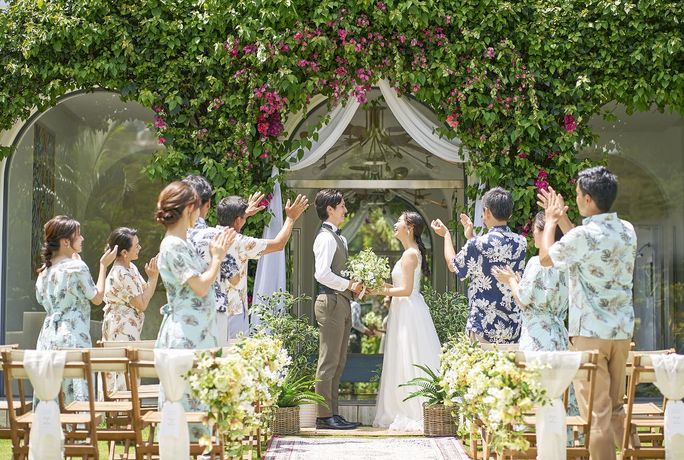 ブルー インフィニティー/小さな結婚式(イル・ド・レ)のカバー写真