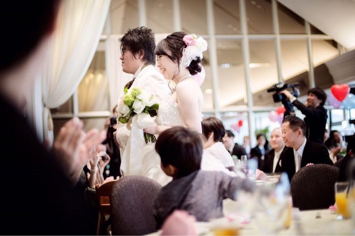 【シェーナ・ドゥーノ】神田うののウェディングドレス12選♡先輩花嫁が着た人気デザインを紹介！ | ウェディングニュース