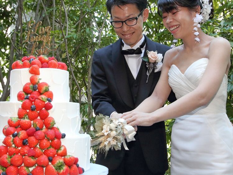 amo.weddingさんのカバー画像