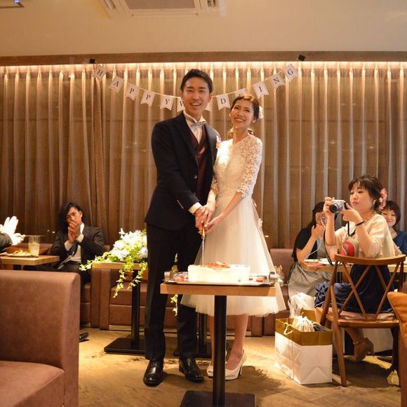 ミモザ丈の花レースウェディングドレスに花レースのヒールを合わせました♡お気に入りのウェディングドレスで購入しました！