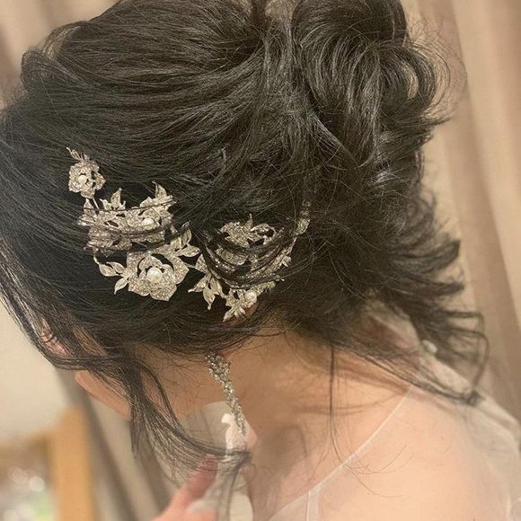 襟元とバランスを考えながら。