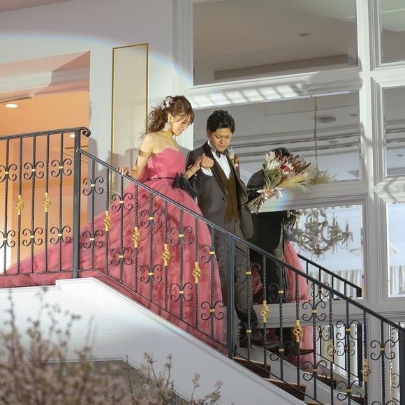 お色直しの入場はプリンセス階段から👸🏻✨