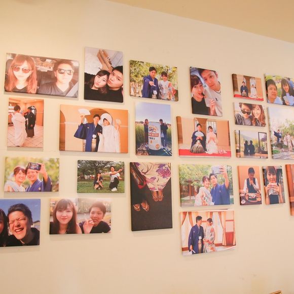 カラーコピーして、発砲スチロールに貼り付けました。
立体感が良い感じ✨結婚式後も、いくつか自宅に飾ってます！笑