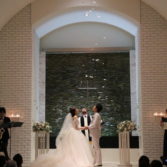 ララシャンスでお馴染みの上から羽降ってくるやつ🥰