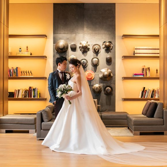 バジルの会場のホワイエ。帽子がたくさんあってとっても可愛くてフォトジェニックです。
披露宴会場がバジル以外だと、こちらの撮影は難しい場合があるそうです。