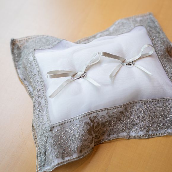 グランドハイアット東京でお借りしたリングピロー