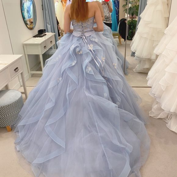 フリルの流れるような動きが可愛いです！