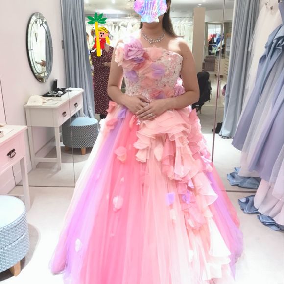 周りに勧められて試着してみたピンク系
やっぱり自分には似合わない…と断念
旦那はピンクが好きだったので、似合うよ！って褒めてくれましたが…w