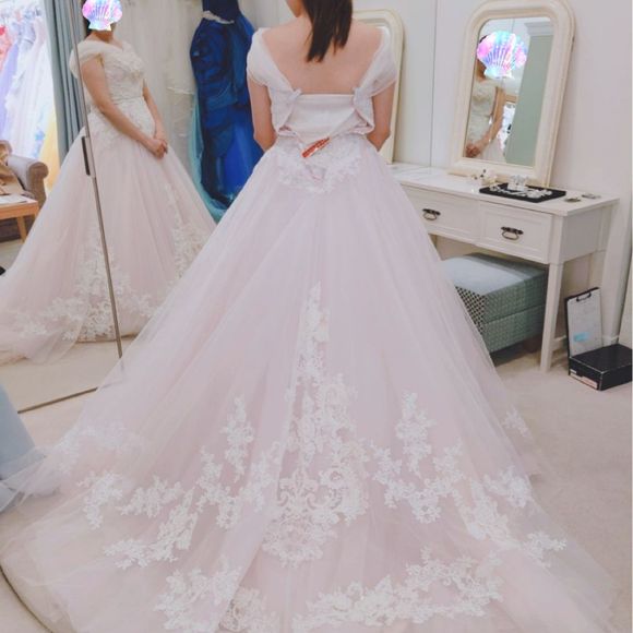 ふんわりとても可愛いドレス。
ちょっと私には若すぎる