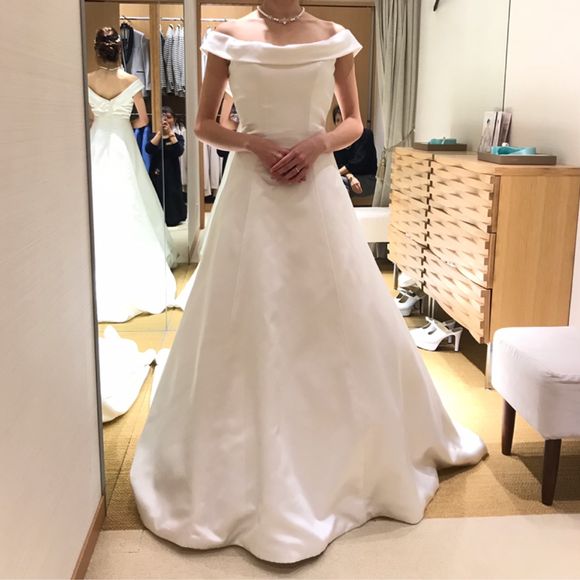 5着目
Aライン オフショルダー