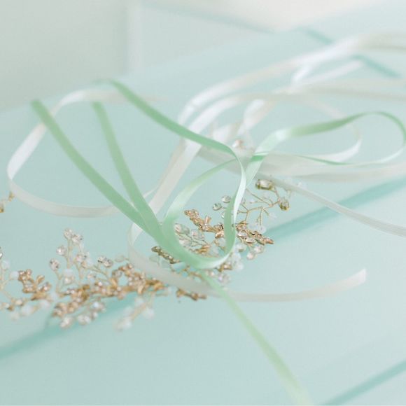 ドレスに合わせたリボンとヘアアクセサリー